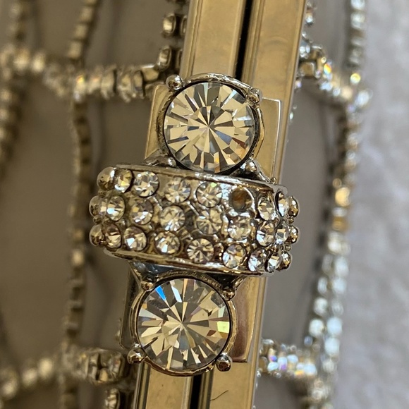 💋SOLD💋 Elegant Satin Clutch with crystals - Picture 6 of 14